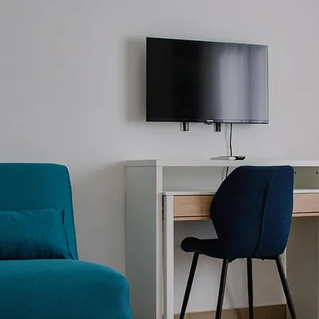 Apartment Bouganville In Station Rom