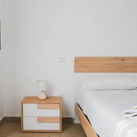 Bouganville In Station Apartment *